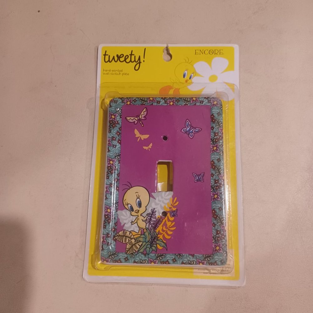2007 Tweety Looney Tunes Encore Ceramic Wall Switch Cover NEW